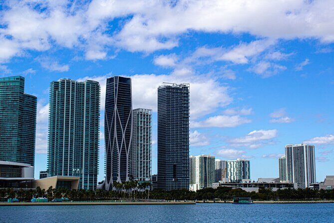 Ultimate Miami Boat Tour : Mansions & Skyline w/ Optional Pickup - What the Experience Looks Like