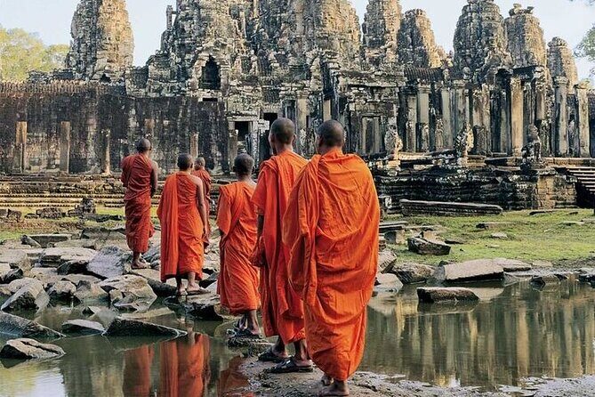 Ultimate Private Guided Tours, Sunrise Angkor Wat, Bayon, Ta Prohm, Banteay Srei - A Deep Dive into the Experience
