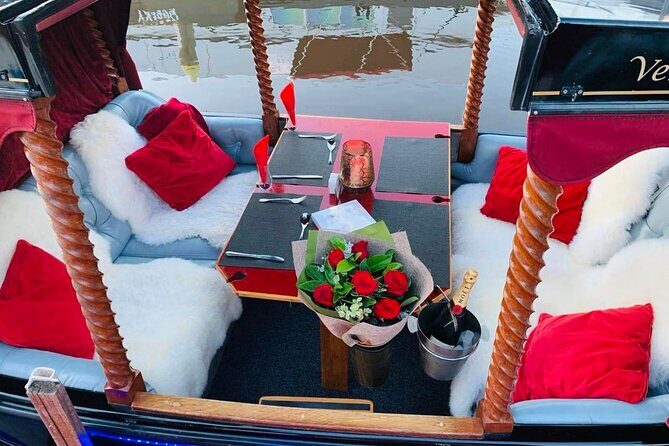 Ultimate Romantic Gondola Experience - An In-Depth Look at the Experience