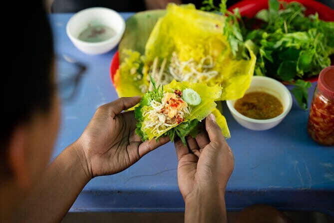 Ultimate Street Food Tour by Tuk Tuk - 20 Tastings Across 8 Stops - Authentic, Fun, and Full of Flavor: What Reviewers Say