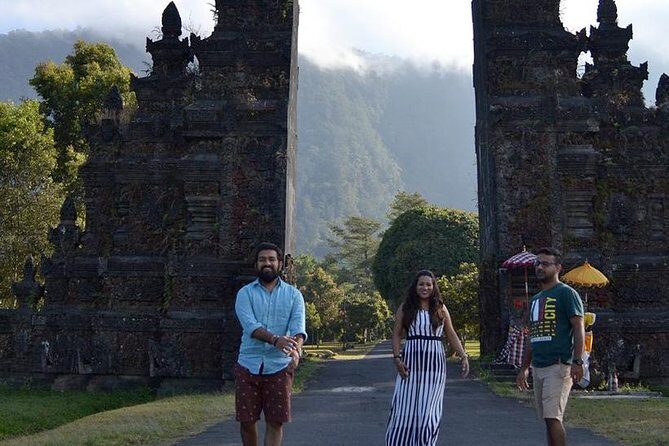 Ulun Danu Temple, Handara Gate, Wanagiri And Banyu Mala Waterfall - FAQ