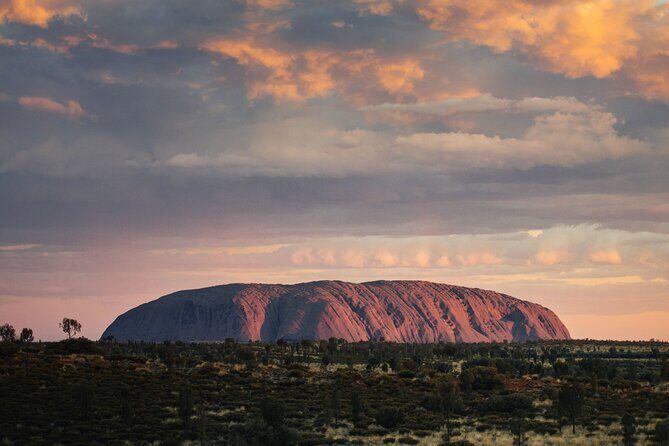 Uluru (Ayers Rock) Sunset + Outback Barbecue Dinner & Star Talk - Introduction