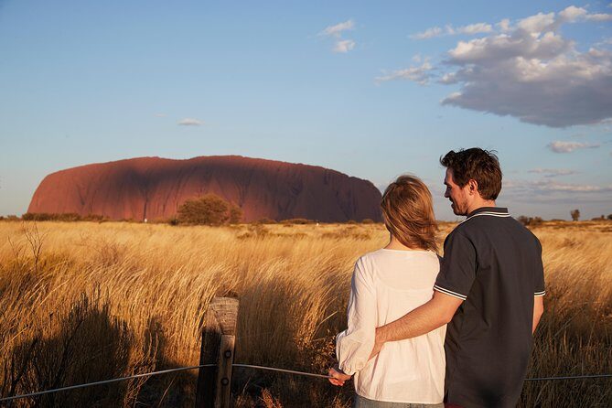 Uluru (Ayers Rock) Sunset + Outback Barbecue Dinner & Star Talk - Key Points