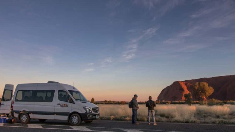 Uluru Highlights Small Group Morning Tour + Picnic Breakfast - Transportation and Group Dynamics