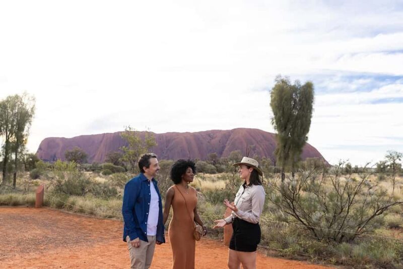 Uluru: Small Group Sunset Tour with Sparkling Wine - Authenticity and Small Group Charm