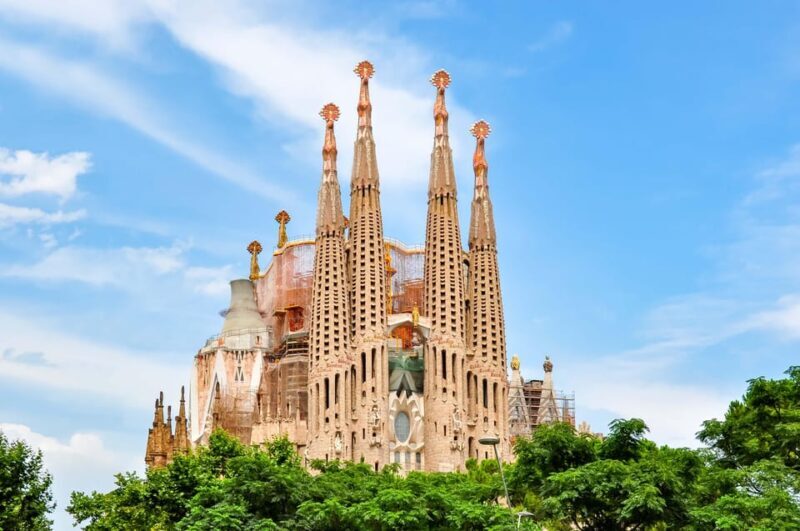 Uncover Sagrada Familia: Gaudís Designs and Museum Exhibits - Who Will Love This Tour?