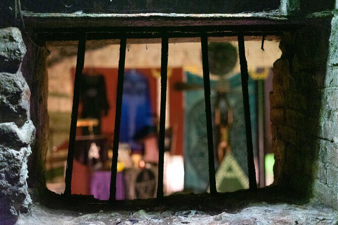 Underground Vaults Walking Tour in Edinburgh Old Town - A Deep Dive into the Underground Vaults Experience