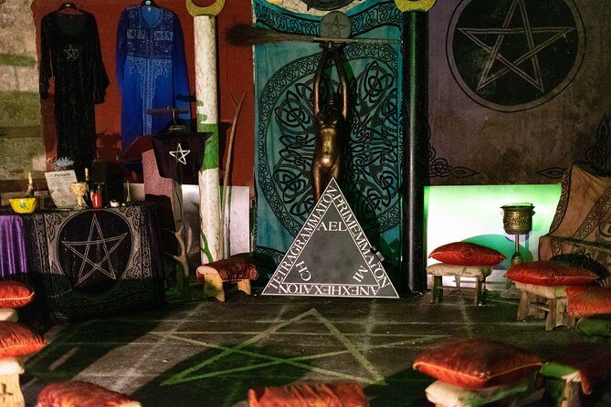 Underground Vaults Walking Tour in Edinburgh Old Town - The Guide Experience: Who Stands Out?