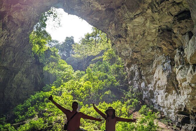 Underground World - A Closer Look at the Underground World Tour