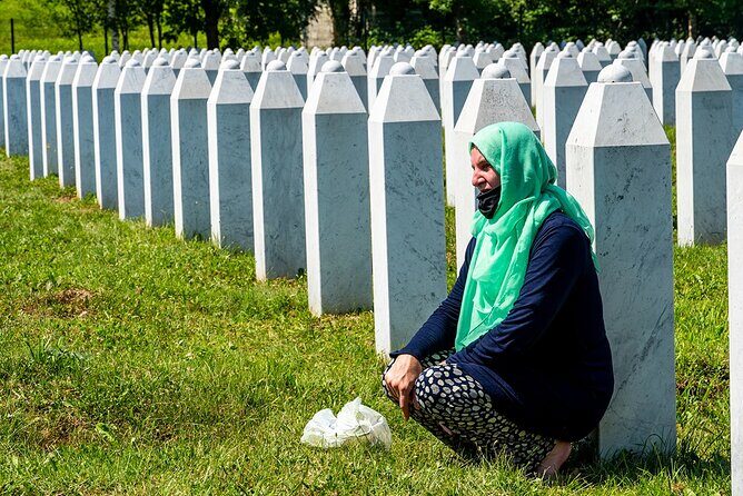 Understanding Srebrenica Genocide Tour + Lunch with Local Family Included - Transportation and Group Dynamics