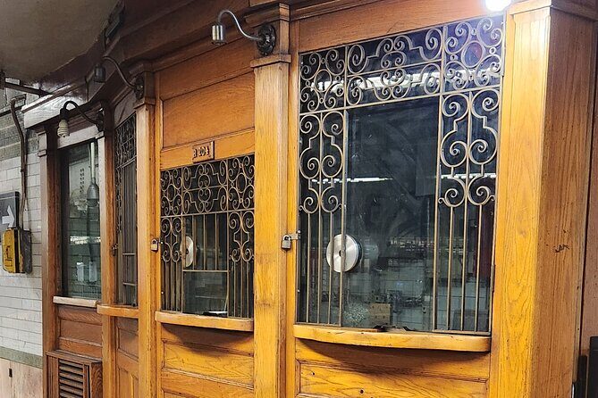 Unexpected Wall Street Walking Tour - Practical Aspects: Accessibility, Timing, and Comfort