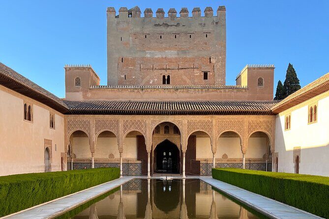Unforgettable Alhambra Tour: group tour - A Closer Look at the Tour