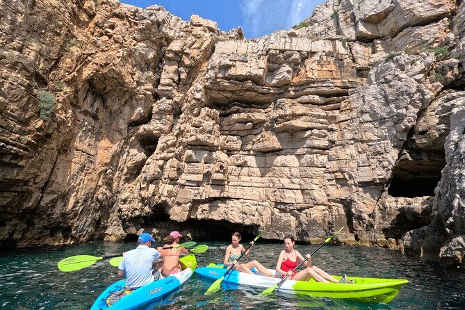 Unforgettable kayaking adventure in Pula! - A detailed look at the Pula kayaking tour experience