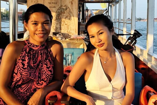 Unique and Scenic Slow Boat Tour from Ayutthaya to Bangkok - Who Will Love This Tour?