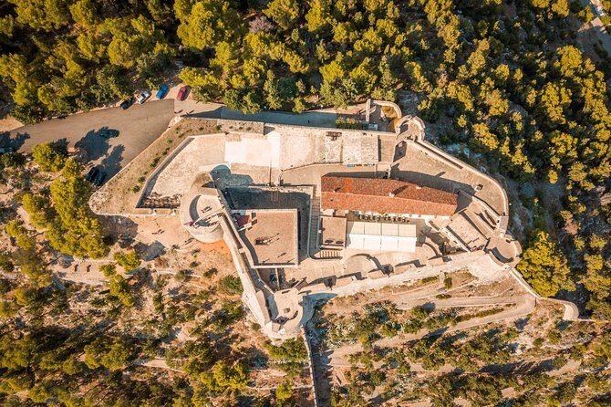 Unique Blue Cave and 5 islands tour from Trogir and Split - FAQs