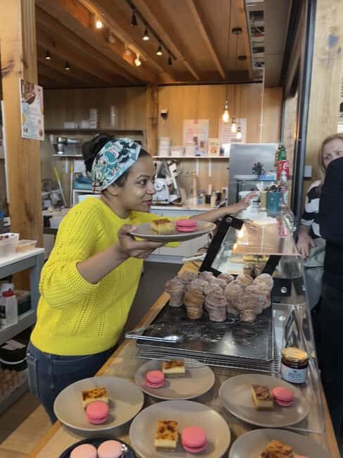 Unique Chester Food & Drink Tour plus Sightseeing - Dinner & Dessert with a Local Twist