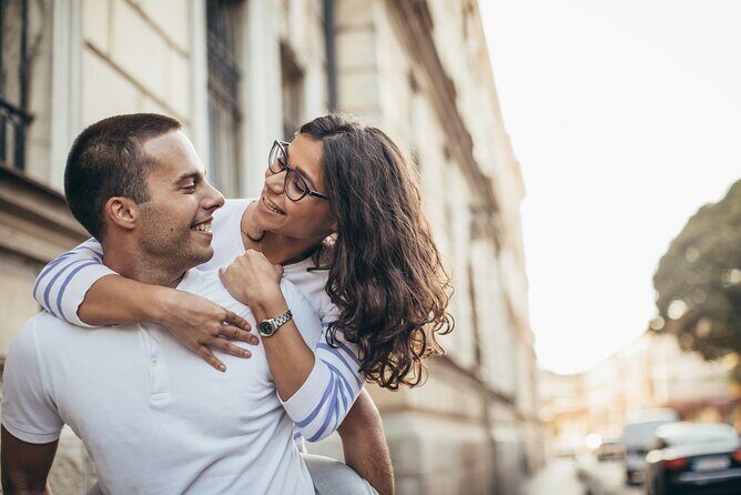 Unique Landmarks of Bilbao  Walking Tour for Couples - Key Points