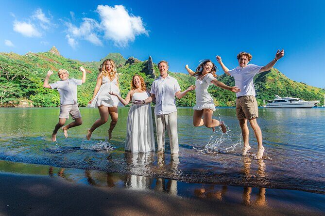 Unique photo shoot in the heart DE Moorea: Beach & mountain combo - An In-Depth Look at the Moorea Photo Experience