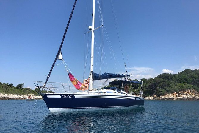 Unique Sailing Experience - Key Points: