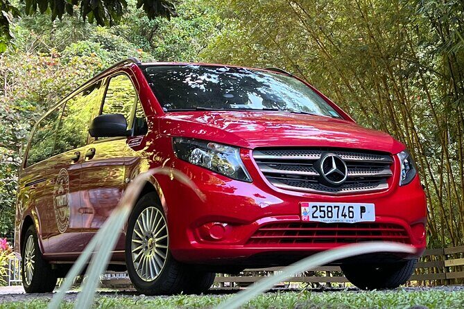 Unique Tahiti Tour - personalised, small group east coast tour - Papeete Market: A Burst of Local Vibe