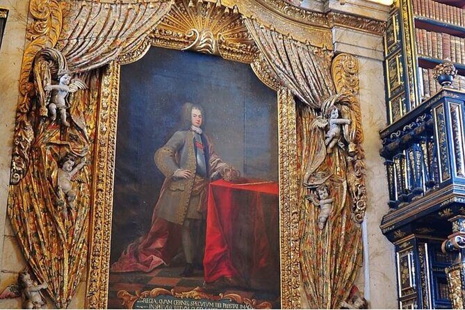 University of Coimbra - more complete and private visit, ticket included - The Walk Down to the Old Cathedral