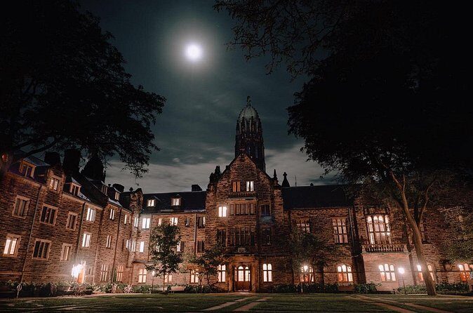 University of Toronto Ghost Tour - Campus Secrets & Spectres - Practical Tips for Participants