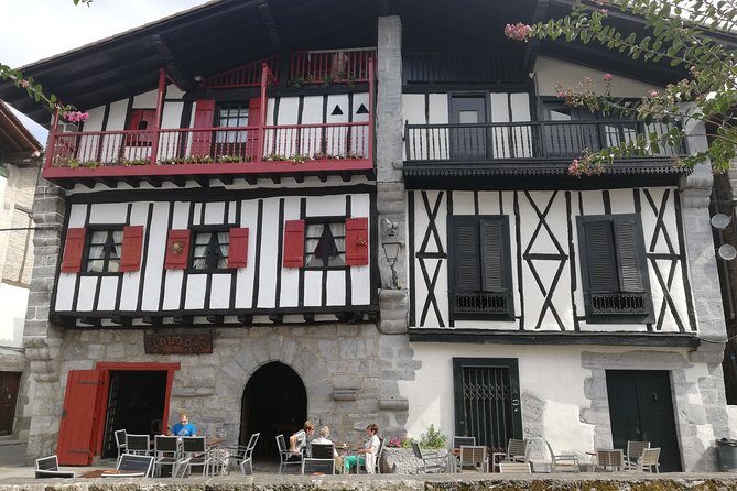Unspoiled FRENCH BASQUE COUNTRYSIDE - Private Cultural Adeventure - The Sum Up