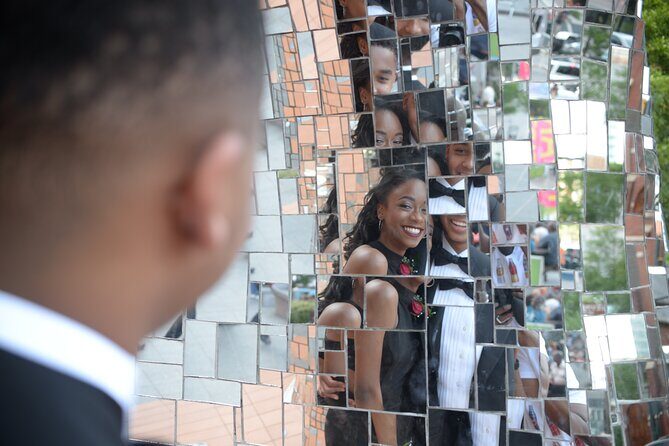 Uptown Charlotte Photoshoot Experience with Artistic Direction - A Close Look at the Uptown Charlotte Photoshoot Experience with Artistic Direction