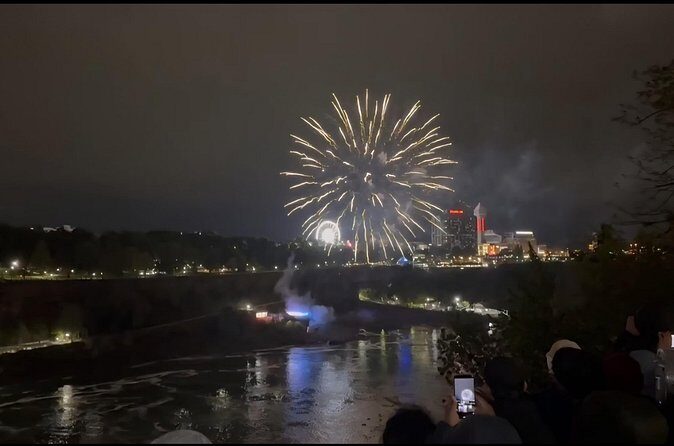 USA Side Rainbow Illumination and Fireworks Walking Tour - Who Should Consider This Tour?