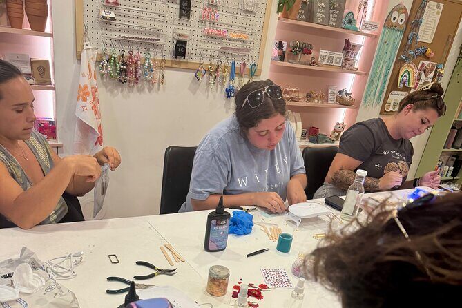 UV Resin Jewelry Set Workshop - An In-Depth Look at the Maui UV Resin Jewelry Workshop