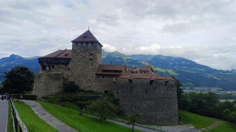 Vaduz on foot: guided visit of the alpine capital of Liechtenstein - Practicalities and Value