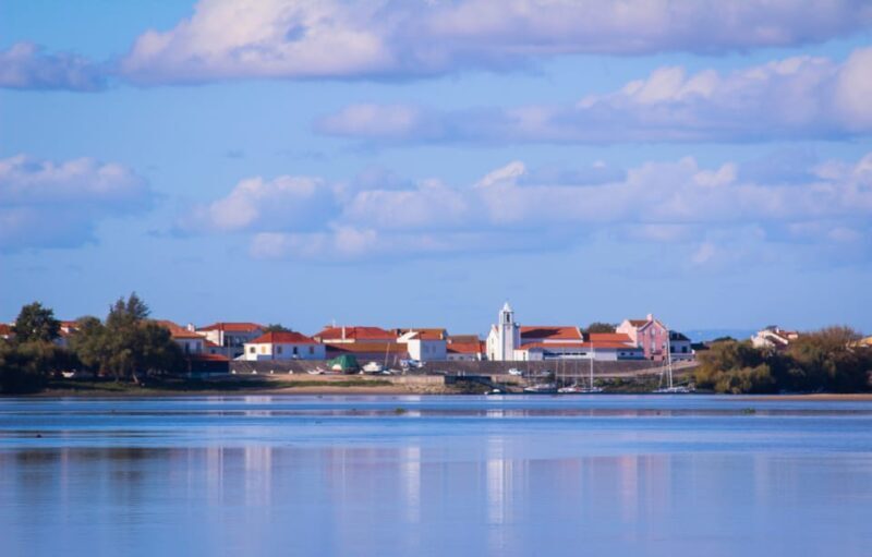 Valada: 1 hour boat trip, guided tour - Key Points