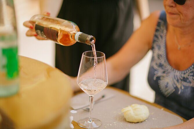 Valeggio: Sorsi dEstate, 3 young wines with guided tour - A Deep Dive into the Tour Experience