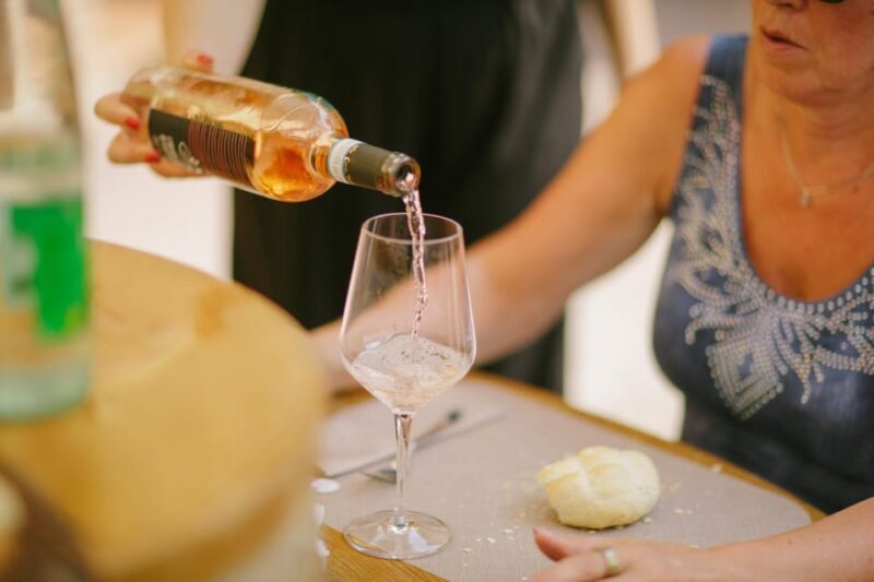 Valeggio: Summer Sips - 3 young wines with guided winery tour. - Key Points