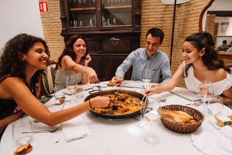 Valencia: Authentic Food Tour with Paella Valenciana - Tasting Local Dishes and Drinks