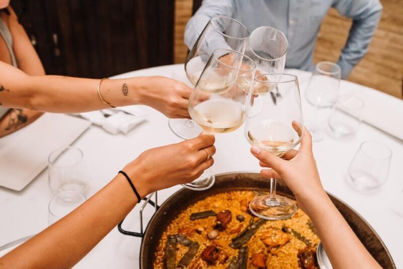 Valencia: Authentic Food Tour with Paella Valenciana - The Paella Experience