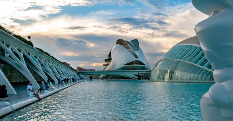 Valencia: Capture the most Photogenic Spots with a Local - Key Points