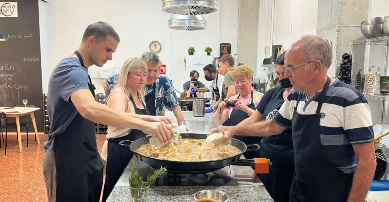 Valencia: Evening Guided Paella Workshop, Tapas, and Drinks - What to Expect from the Valencia Paella Night