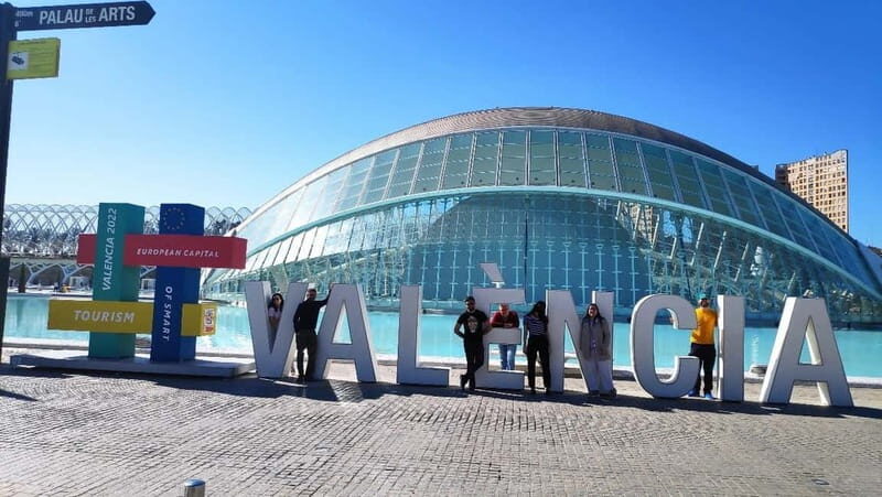 Valencia: Highlights Bike Tour with a Guide - Discovering Valencia on Two Wheels: An Authentic Look