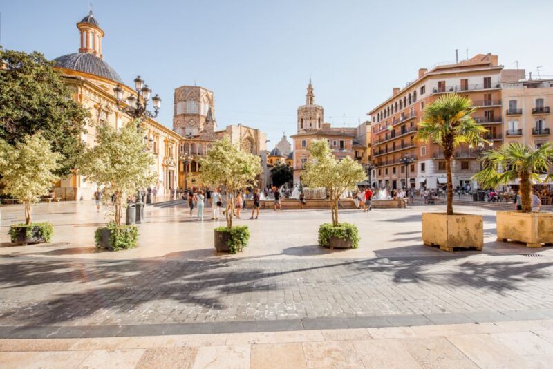 Valencia: Historic Center Audio-Guided Tour with Earphones - Who Will Love This Tour—and Who Might Be Better Served Elsewhere?