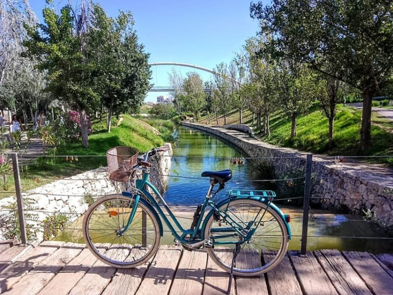 Valencia: Normal bike and Electric bike Rental Ruzafa - Key Points