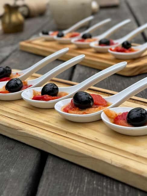 Valencia Old Town flavour walk: tapas & drinks by local - A Deep Dive into the Valencian Old Town Flavour Walk