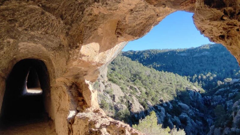 Valencia: Peña Cortada Aqueduct Guided History Hike - Key Points