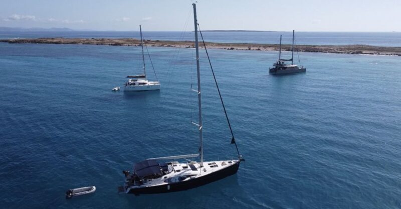 Valencia: Private Boat Trip with Paddle Boarding and Drinks - What’s Included and What’s Not