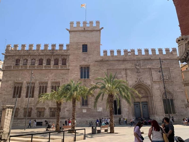 Valencia: Private City Center Highlights Tour with a Local - FAQ