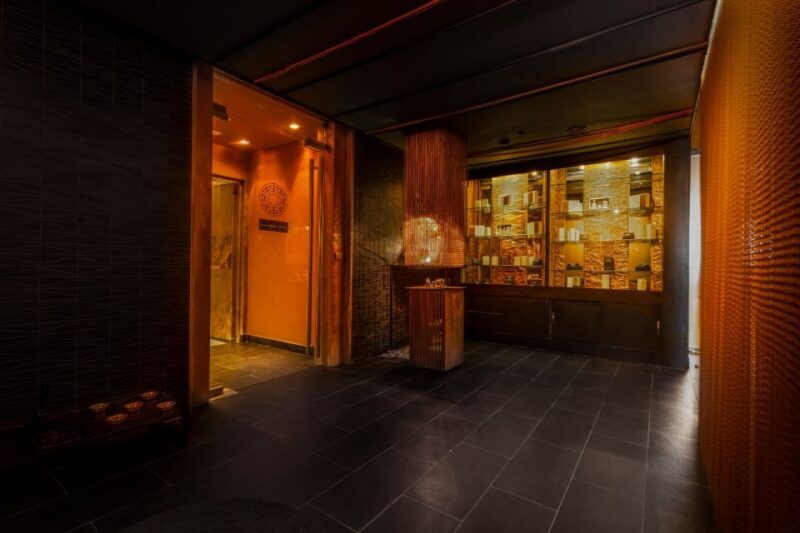 Valencia: Spa Cobre 29 Wellness Experience at Hotel Meliá - Accessing the Spa and Practical Considerations