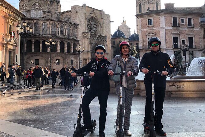 Valencia Street Art | Small Group Guided Tour by Bike - An In-Depth Look at the Valencia Street Art & E-Scooter Tour