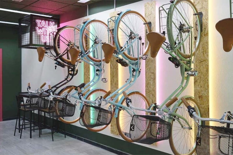 Valencia: Tapas tour + audio guide + bike all day - Key Points