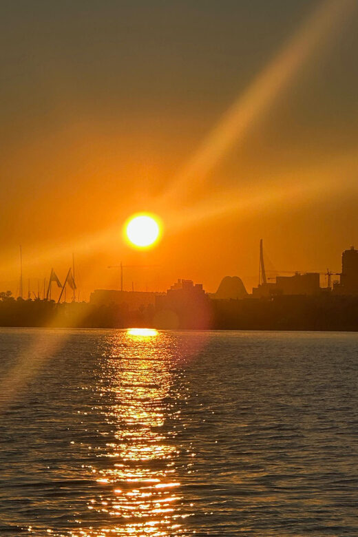 Valencia: VIP Sunset Cruise in Catamaran with drink - Authentic Insights from Reviewers