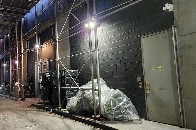 Valentine's Day Garbage and Rats in NYC Walking Tour - FAQs